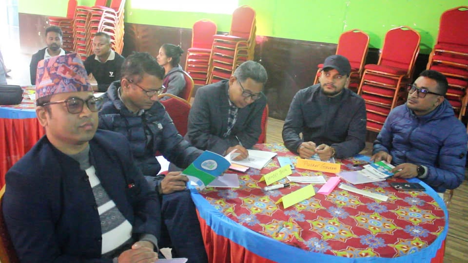 गुल्मीमा स्वस्थ्यकर्मीलाई नसर्ने रोग सम्बन्धी प्रवर्द्धनात्मक कार्यक्रम